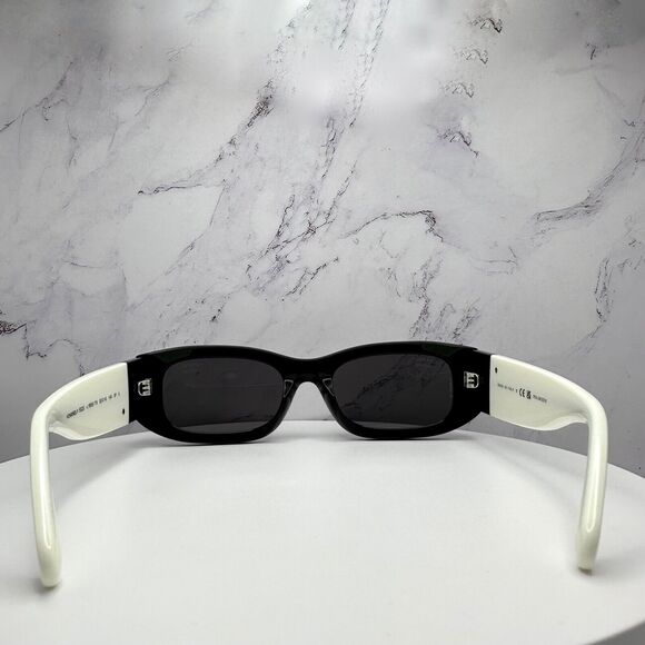 New CHANEL Sunglasses - Picture 14 of 16